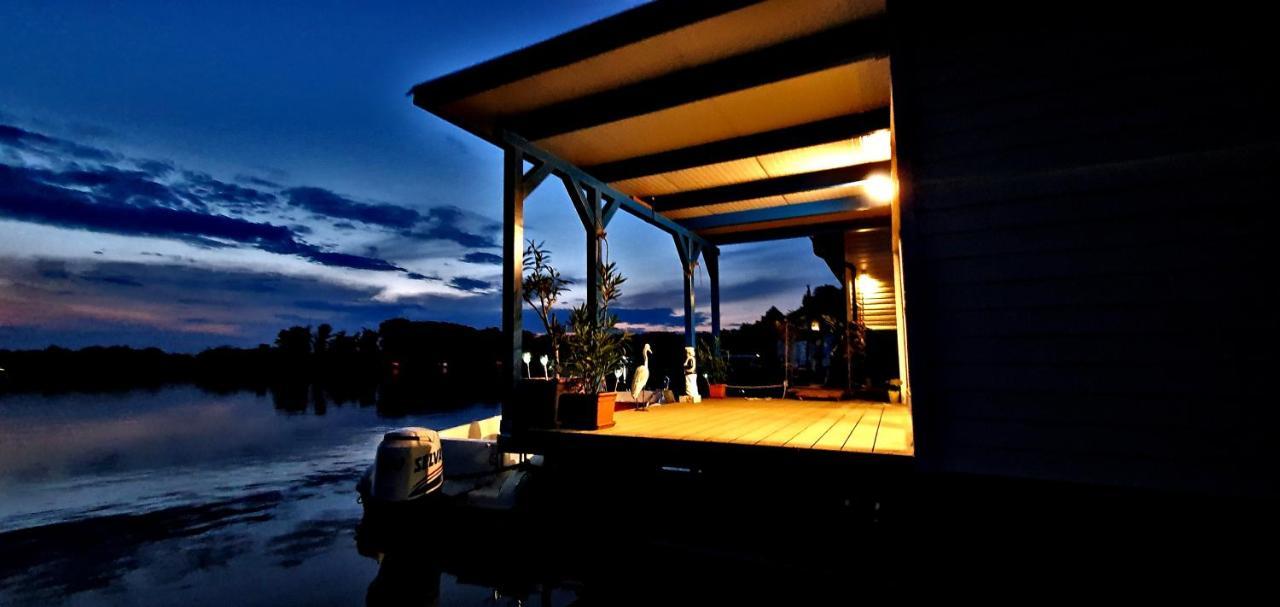 Apartmán Hausboat "Zivot Na Vode" Bratislava Exteriér fotografie