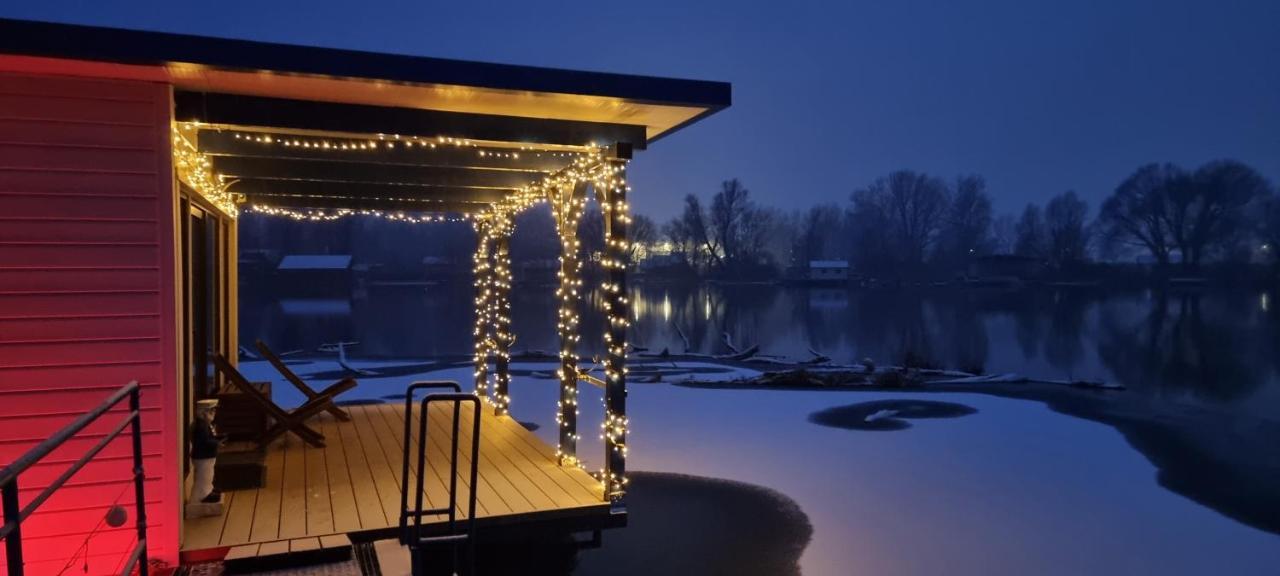 Apartmán Hausboat "Zivot Na Vode" Bratislava Exteriér fotografie