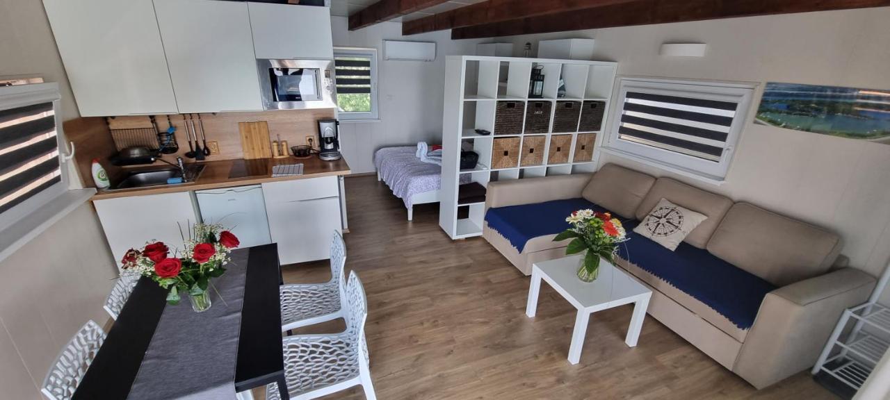 Apartmán Hausboat "Zivot Na Vode" Bratislava Exteriér fotografie