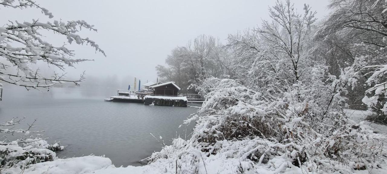 Apartmán Hausboat "Zivot Na Vode" Bratislava Exteriér fotografie